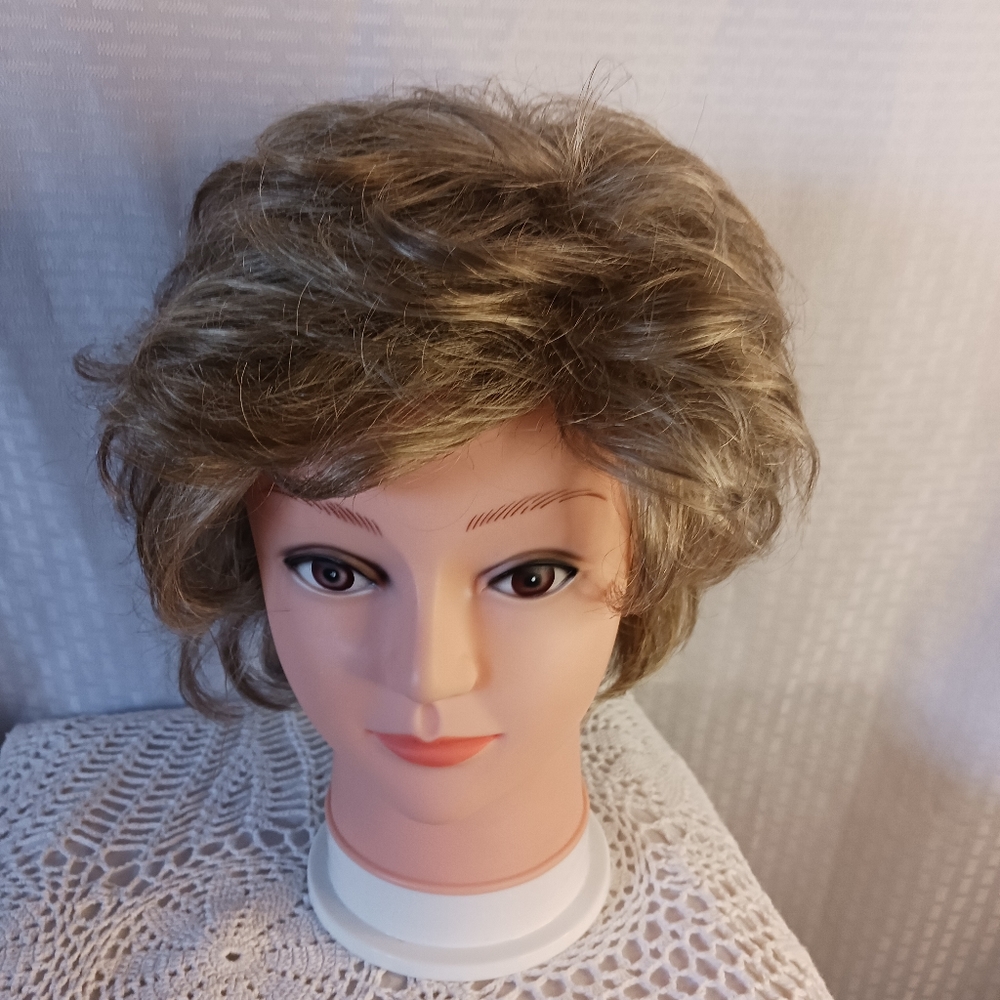 Paula young wig